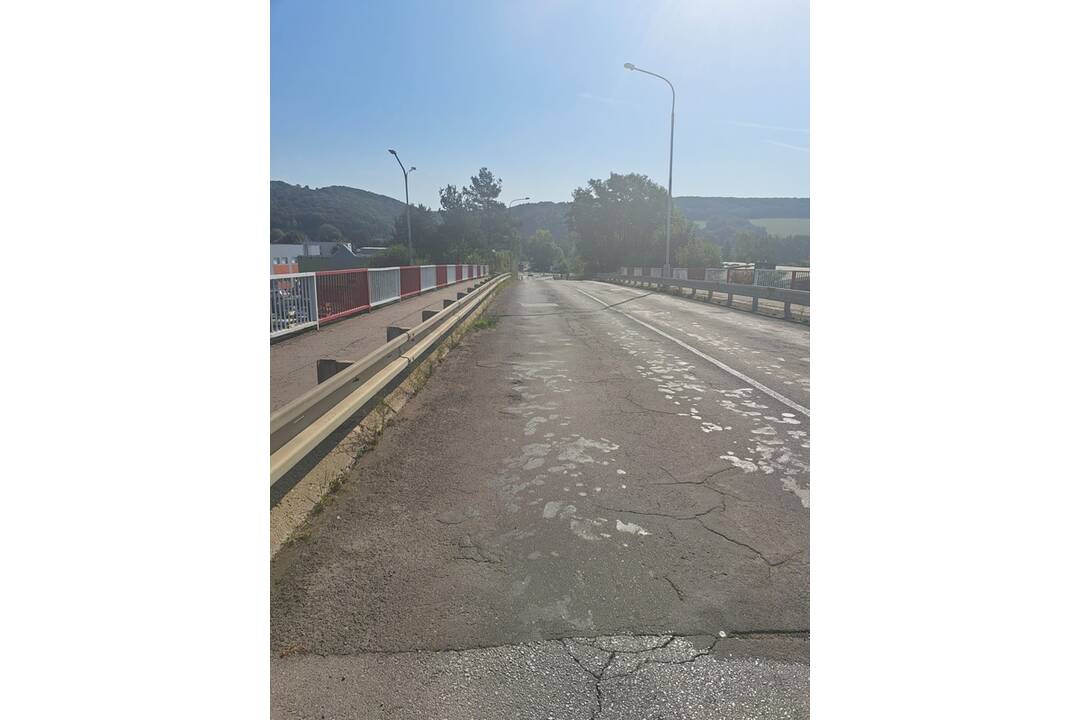 FOTO: Most je v havarijnom stave, foto 3