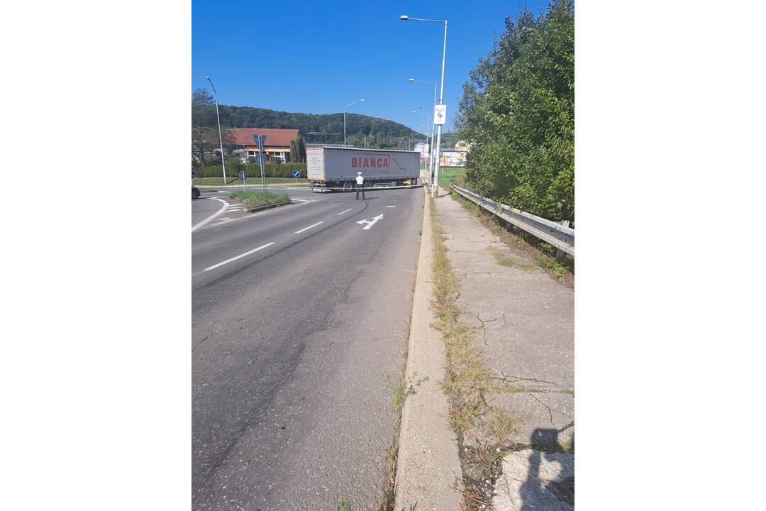 FOTO: Most je v havarijnom stave, foto 4