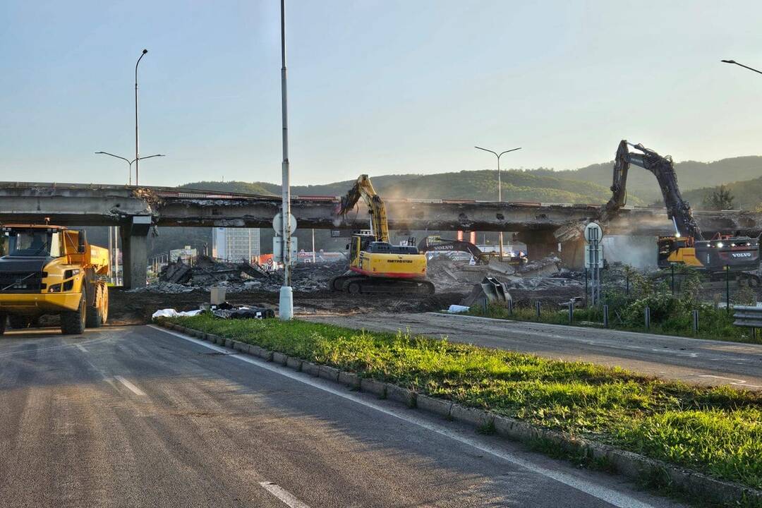 FOTO: Búracie práce plynule postupujú, foto 1