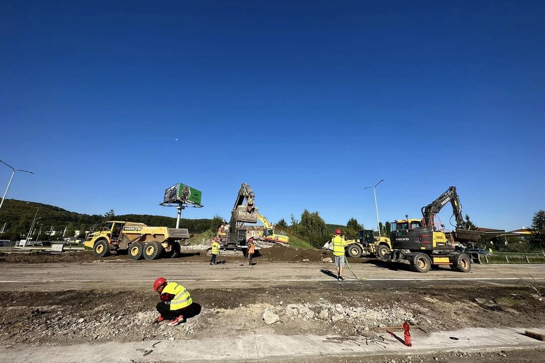 FOTO: Búracie práce na moste v Banskej Bystrici boli ukončené, foto 4