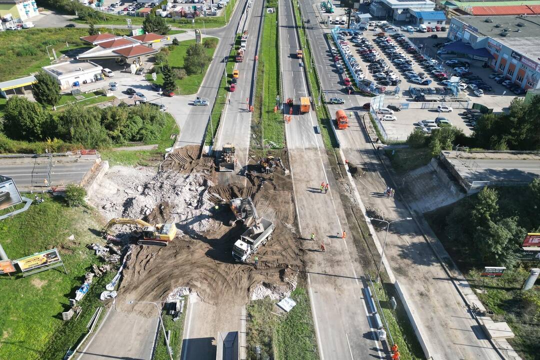 FOTO: Búracie práce na moste v Banskej Bystrici boli ukončené, foto 5