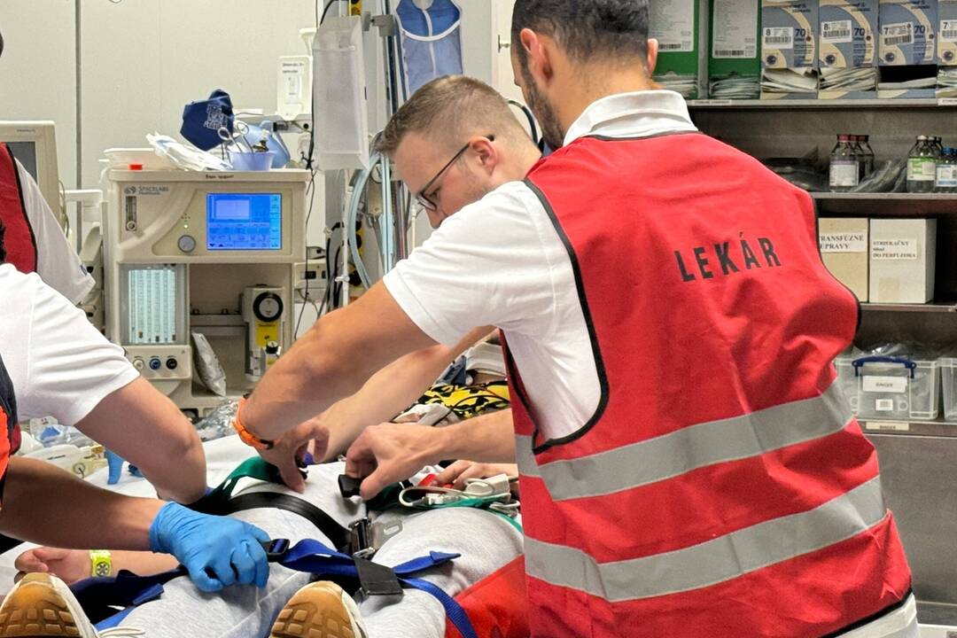 FOTO: Banskobystričania chvália prácu lekárok a lekárov z miestnej nemocnice, foto 4