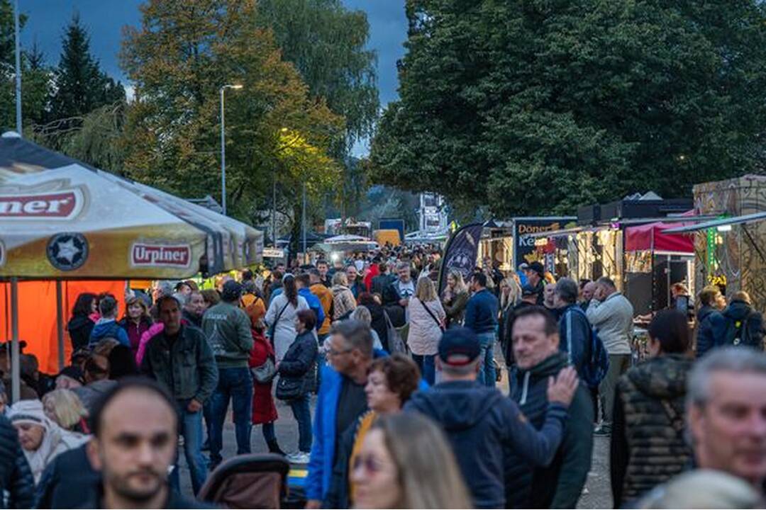 FOTO: Žiarsky jarmok už v plnom prúde, foto 2