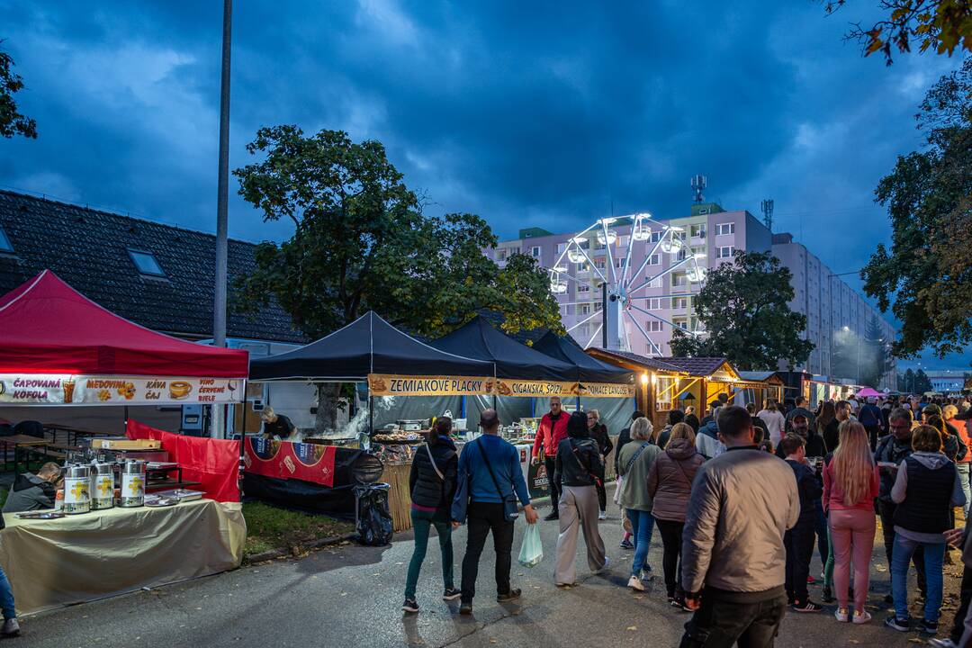 FOTO: Žiarsky jarmok už v plnom prúde, foto 20
