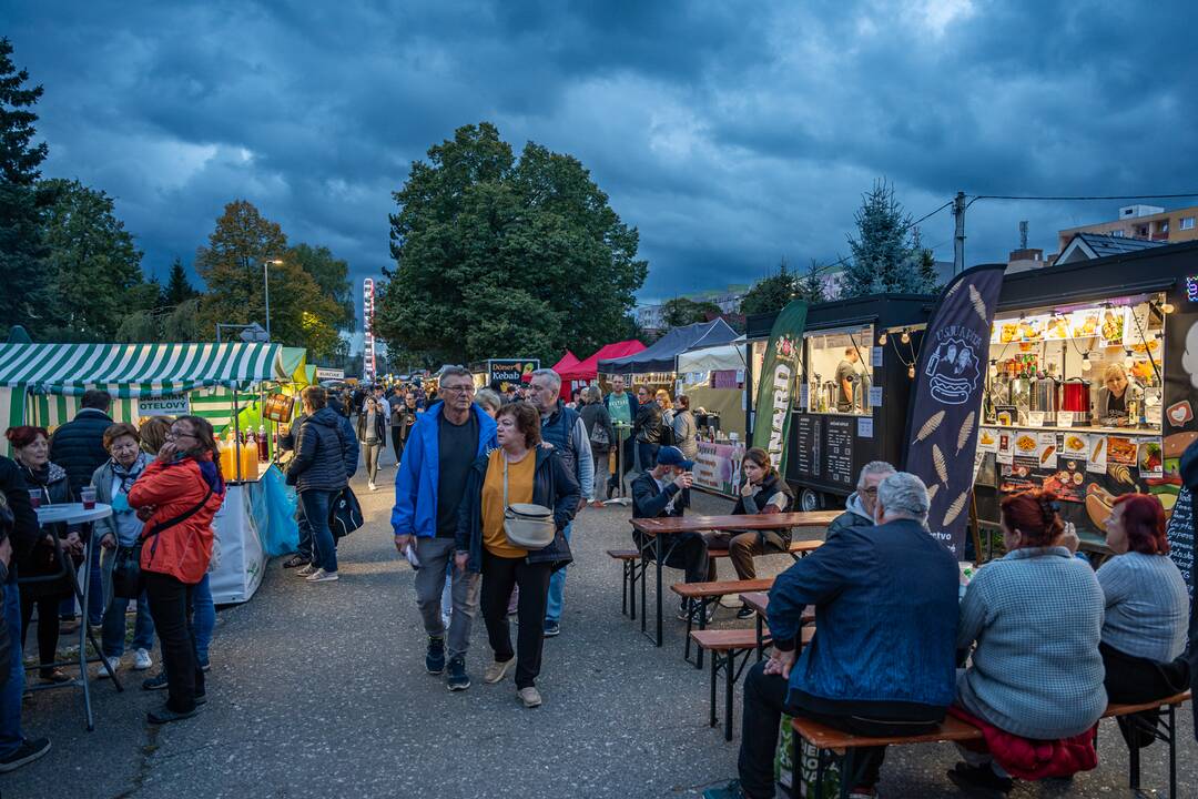 FOTO: Žiarsky jarmok už v plnom prúde, foto 29