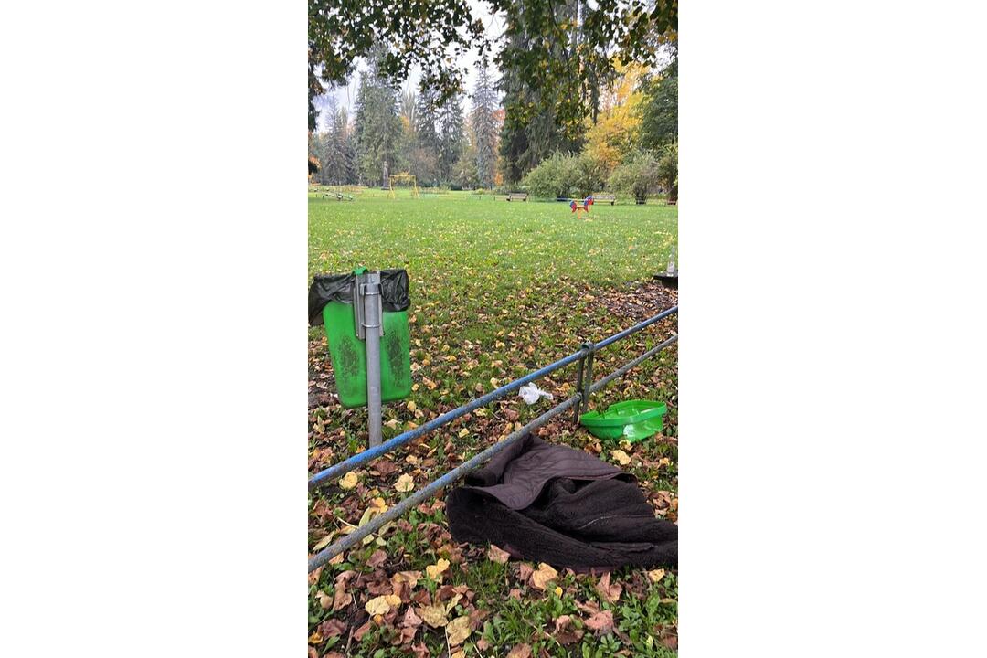 FOTO: Znečistený park v Banskej Bystrici, foto 4
