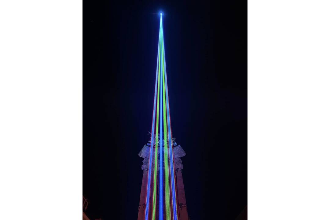 FOTO: V Banskej Štiavnici promujú výkonný laser, foto 11