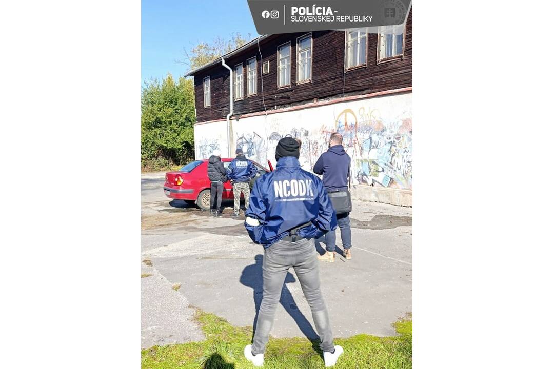 FOTO: POlícia muža zadržala po niekoĺkých mesiacoch vyšetrovania, foto 1