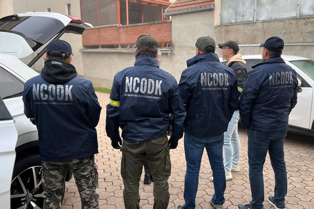FOTO: POlícia muža zadržala po niekoĺkých mesiacoch vyšetrovania, foto 5