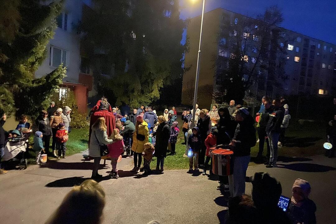 FOTO: Lampiónový sprievod v Banskej Bystrici, foto 7