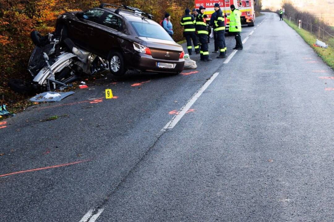 FOTO: Autá sa stali naovládateĺnými , foto 1