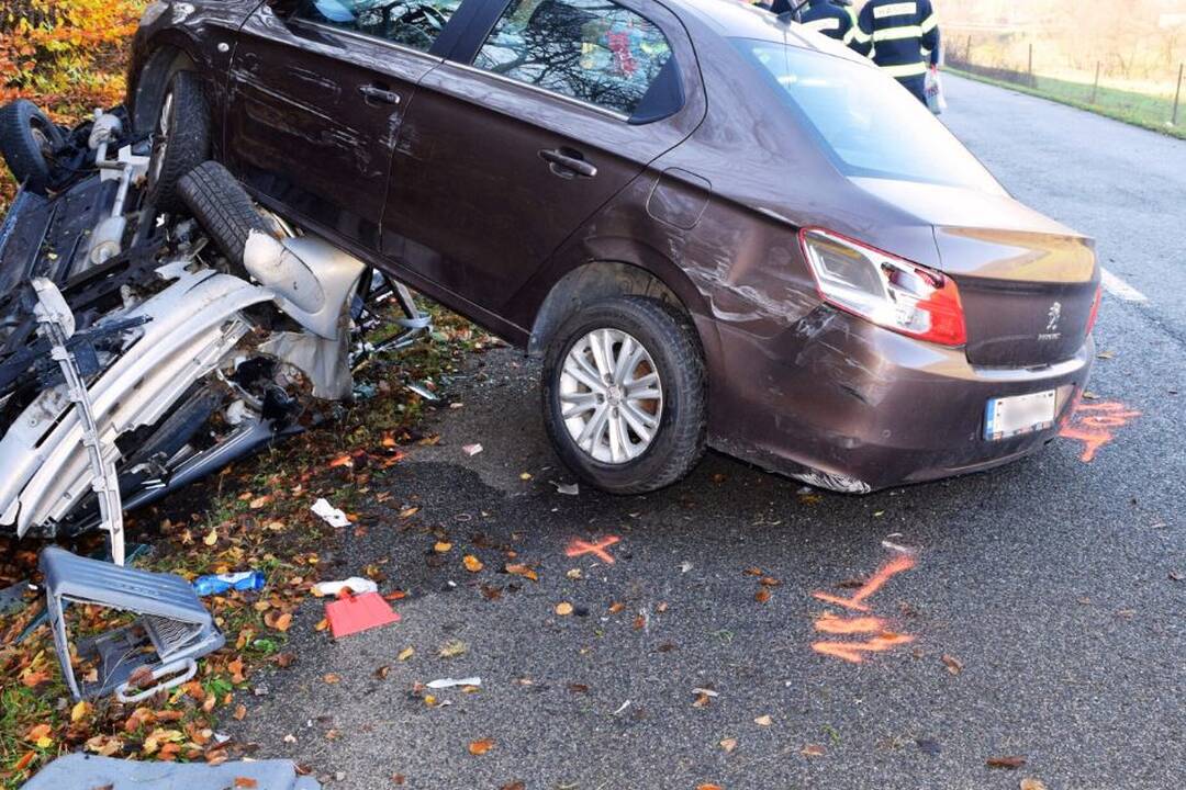 FOTO: Autá sa stali naovládateĺnými , foto 2