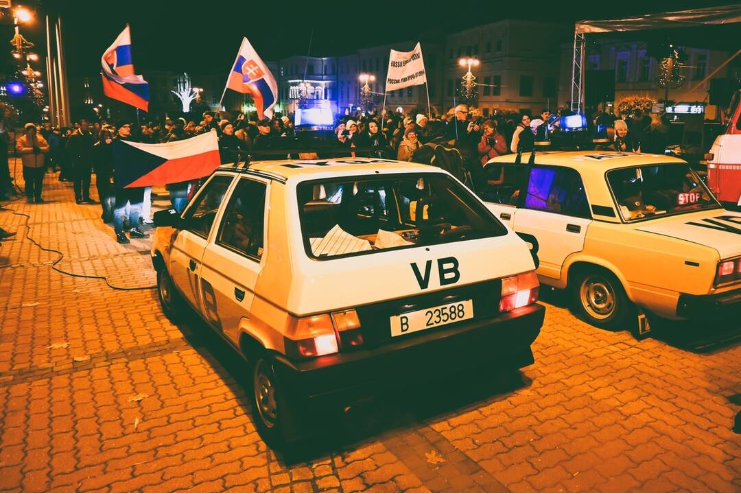 FOTO: Banská Bystrica sa preniesla do roku 1989, foto 3