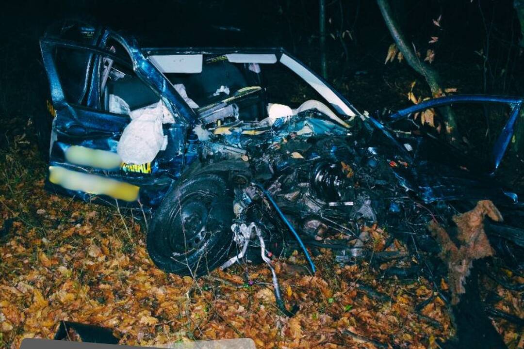 FOTO: Havária si vyžiadala život 23-ročného muža, foto 2