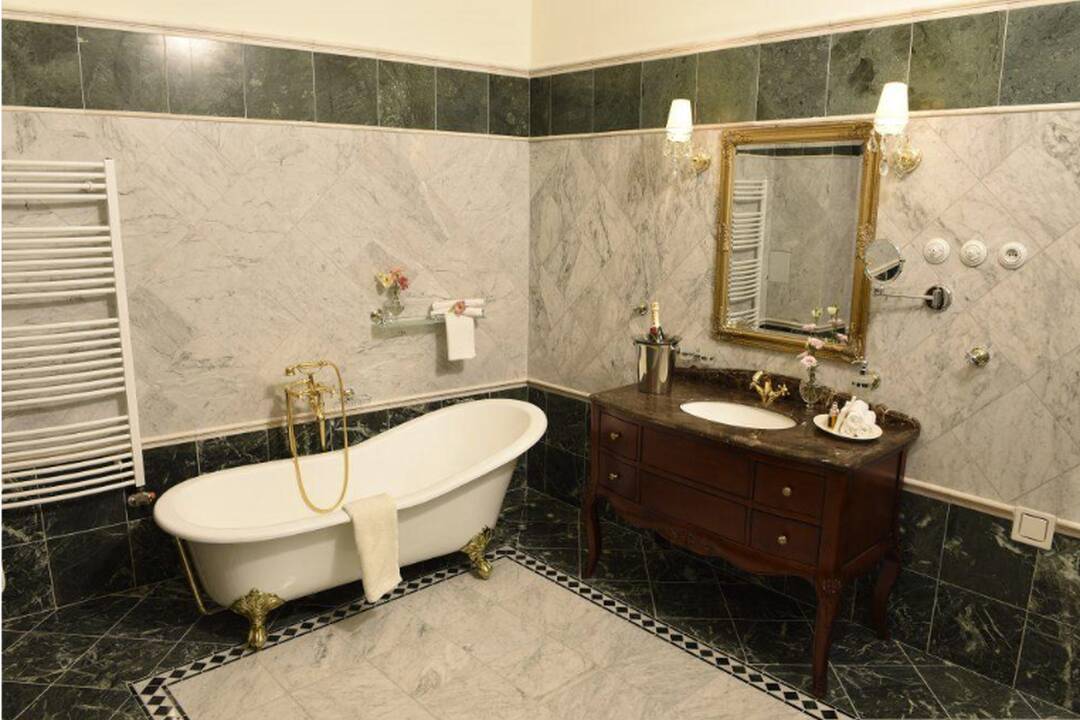 FOTO: Pozrite sa na izbu v najlepšom historickom hoteli Zámok Holíč, foto 9