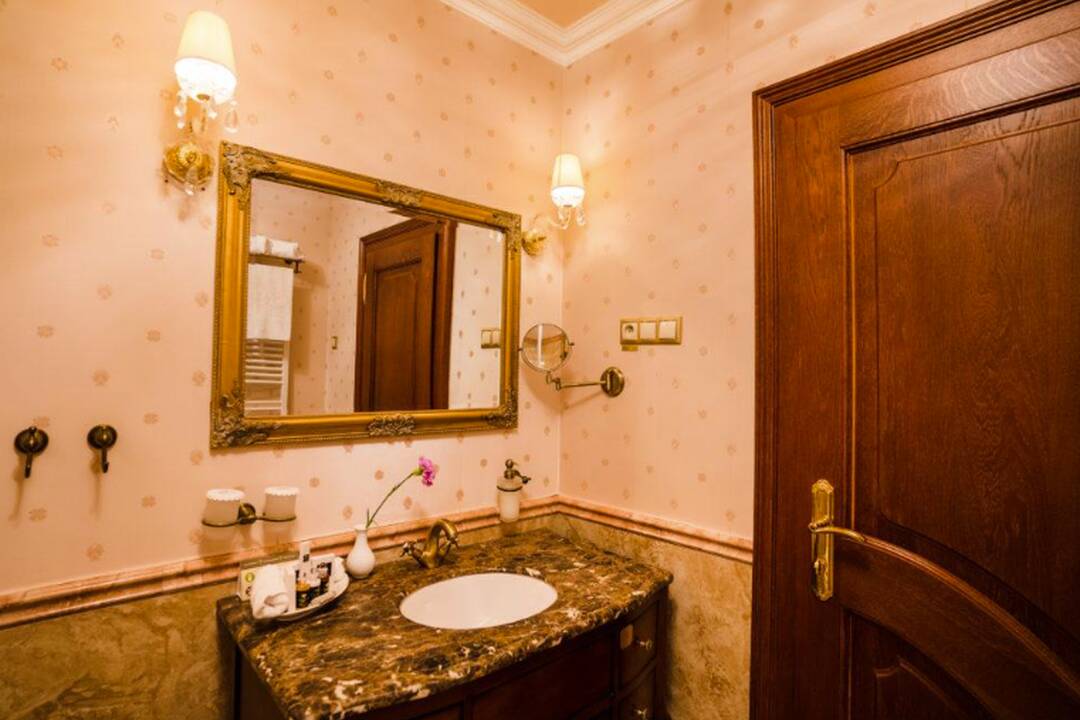 FOTO: Pozrite sa na izbu v najlepšom historickom hoteli Zámok Holíč, foto 12