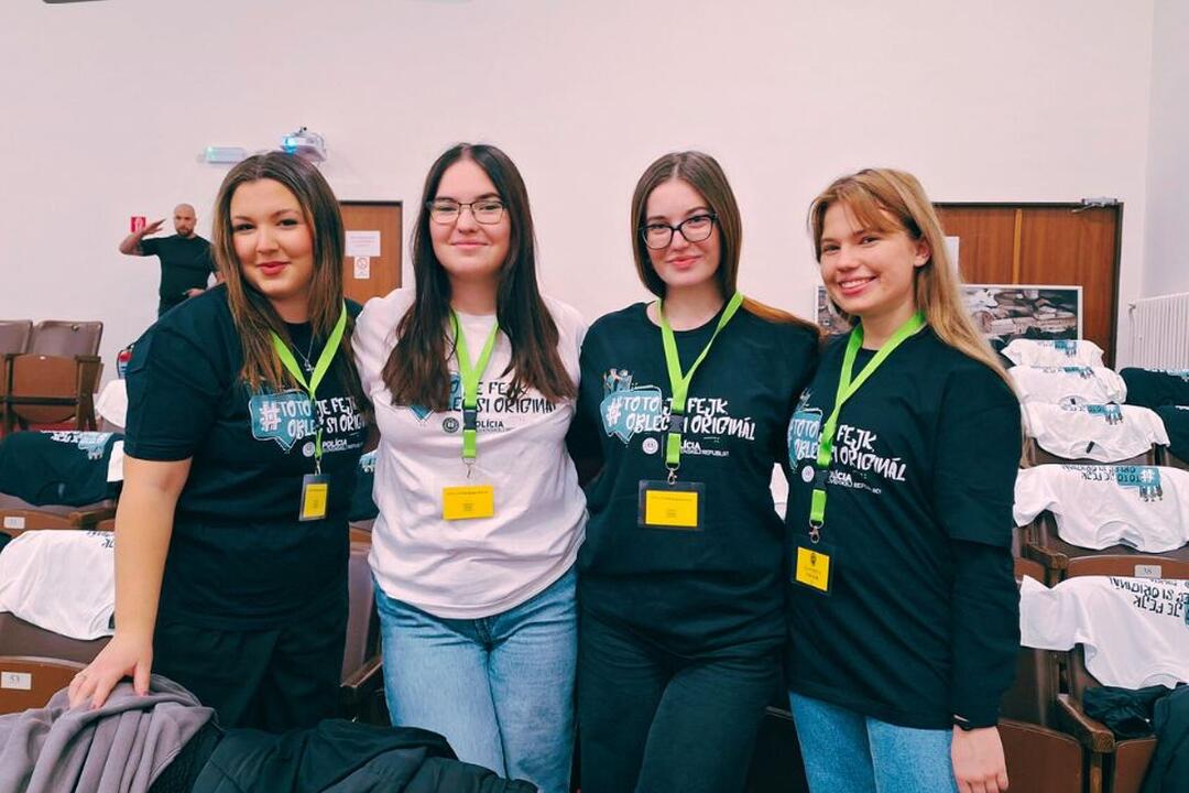 FOTO: Banskobystrickí gymnazisti skončili vo väzení aj napriek tomu, že nič neurobili, foto 7