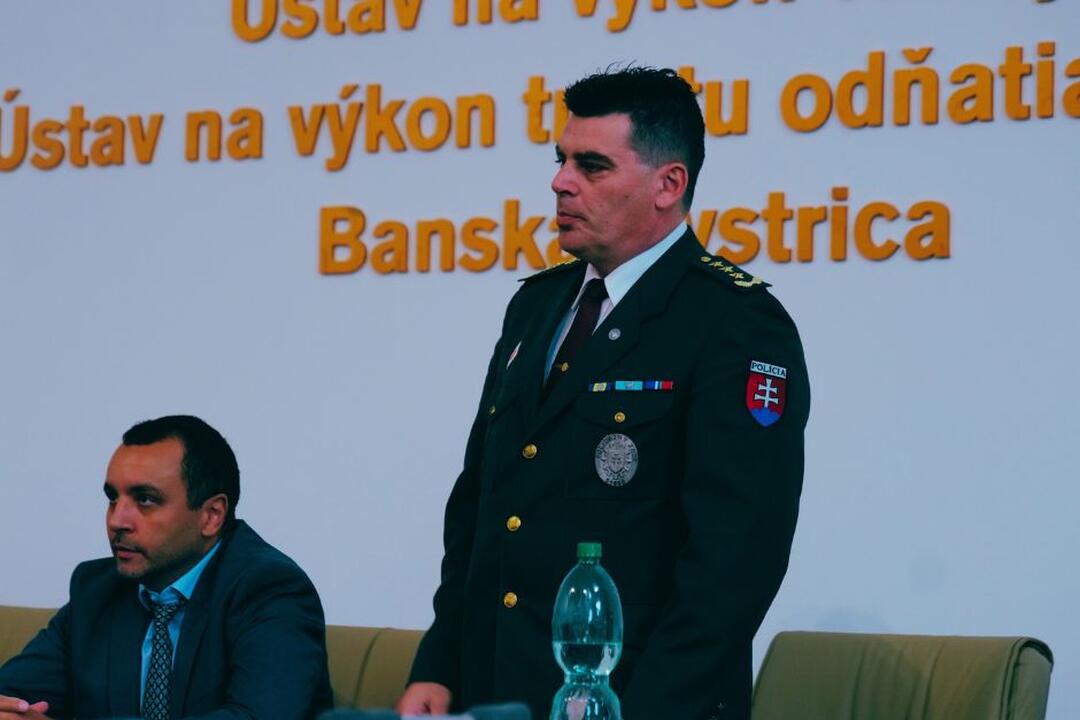 FOTO: Banskobystrickí gymnazisti skončili vo väzení aj napriek tomu, že nič neurobili, foto 10