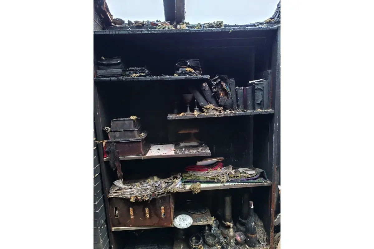 FOTO: Vyhorenú pustovňu si chcú opraviť svojpomocne, foto 4