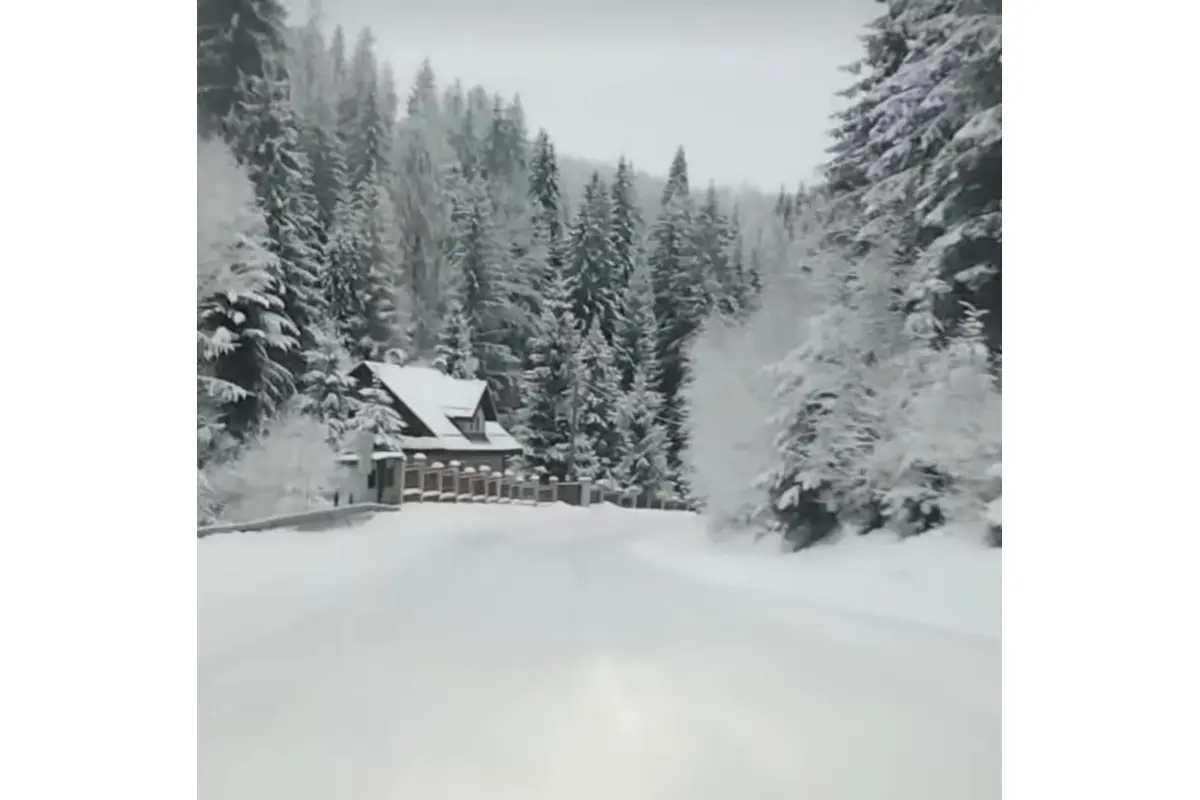 FOTO: Cesty v Hriňovej vyzerajú ako z rozprávky, foto 1