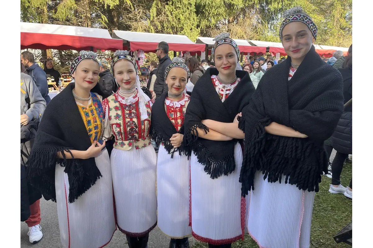 FOTO: Elena HLasicová opustila folklórny svet, foto 5