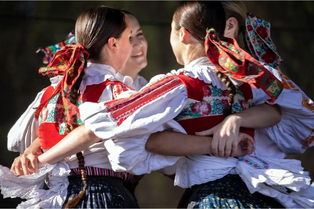 FOTO: Elena HLasicová opustila folklórny svet, foto 11