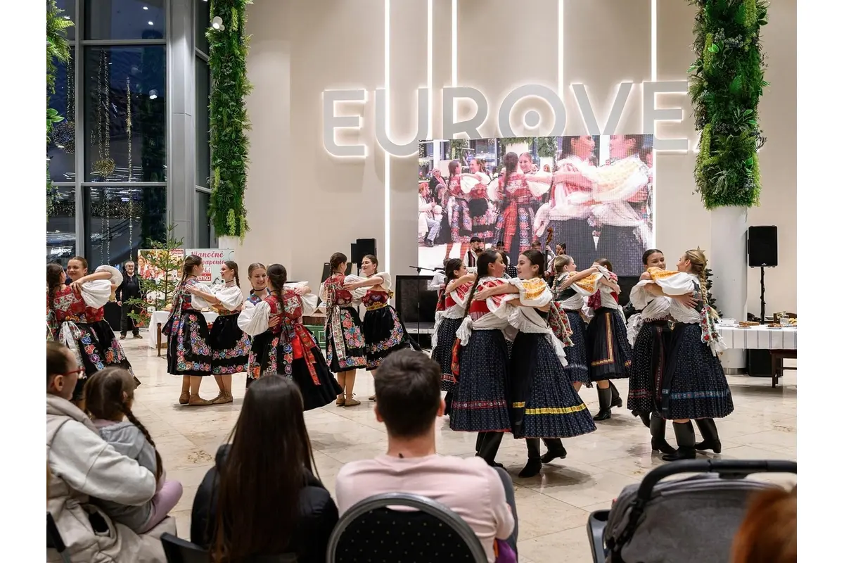 FOTO: Elena HLasicová opustila folklórny svet, foto 17