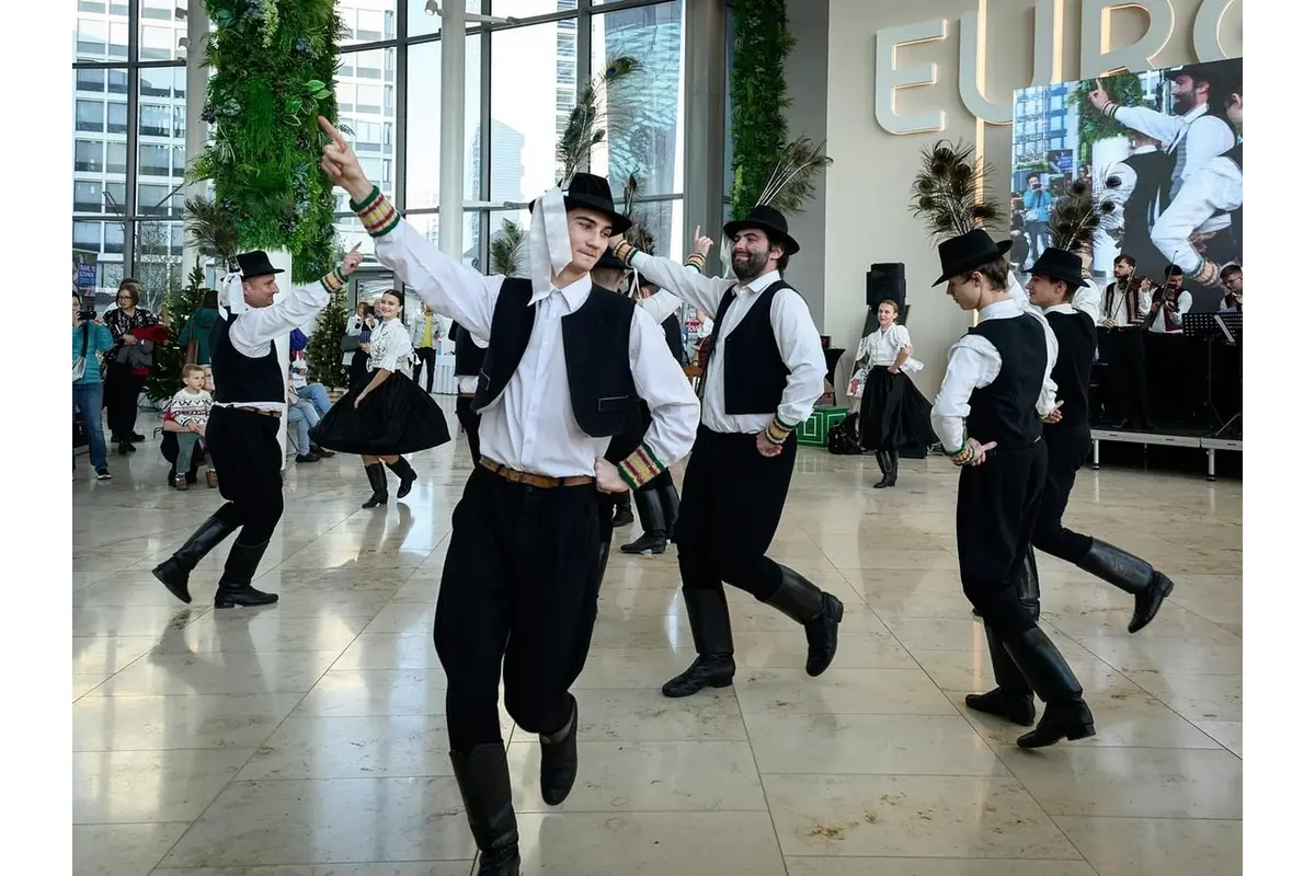 FOTO: Elena HLasicová opustila folklórny svet, foto 18