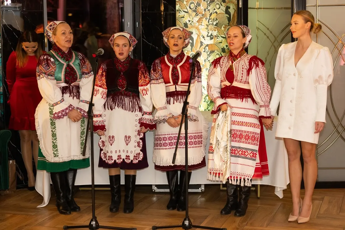 FOTO: Elena HLasicová opustila folklórny svet, foto 19