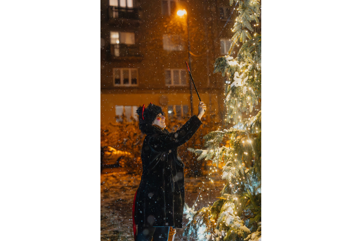 FOTO: Bystrické sídlisko drží spolu. Ľudia si spravili vlastnú mikulášsku akciu, foto 8