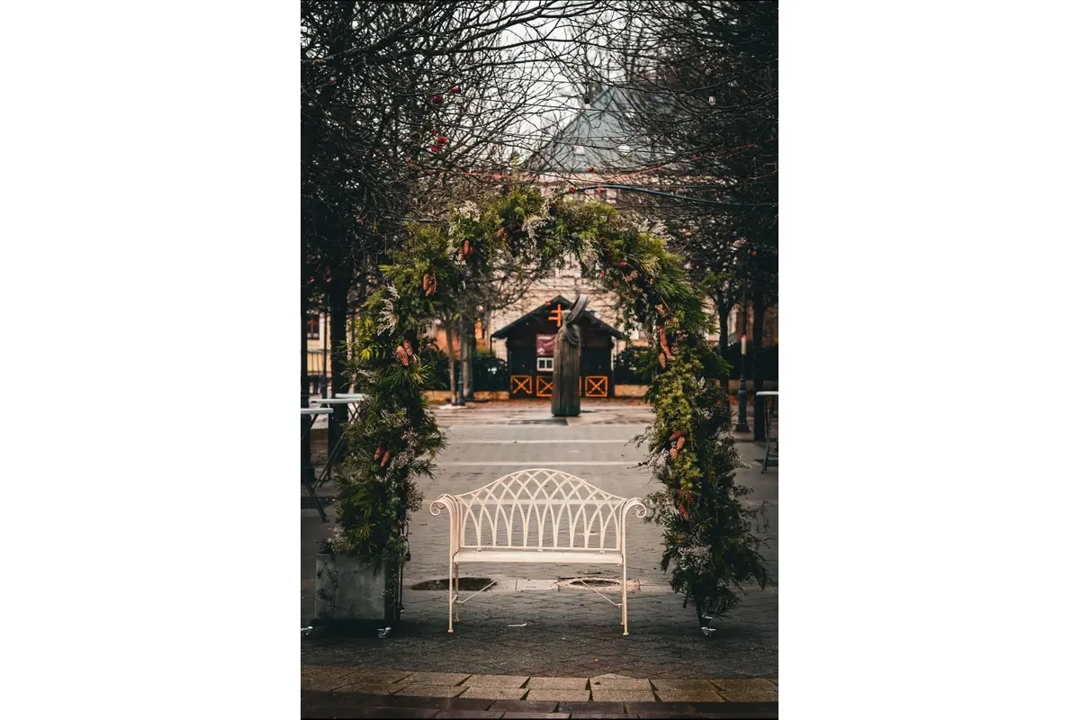 FOTO:  Boli ste už na vianočných trhoch v Bystrici? Vo štvrtok sa otvoril aj regionálny predaj, ideálny na kúpu darčekov, foto 22