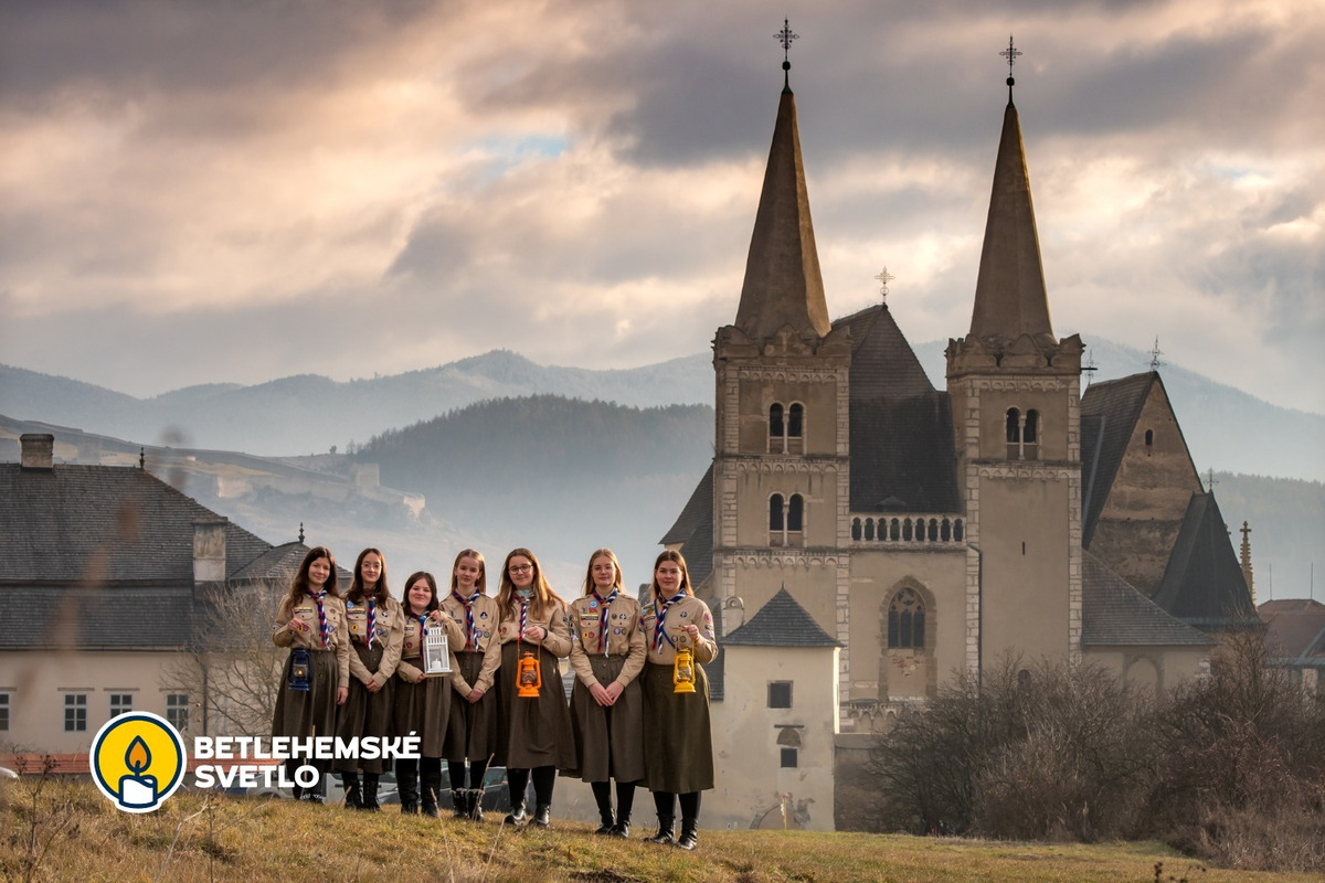 FOTO: Svetlo putovalo priamo do prezidentského paláca, foto 14