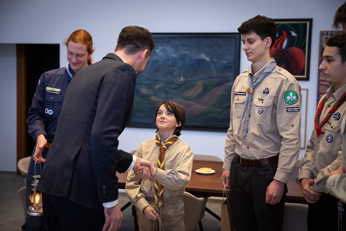 FOTO: Betlehemské svetlo skauti odovzdali primátorovi aj tento rok, foto 16