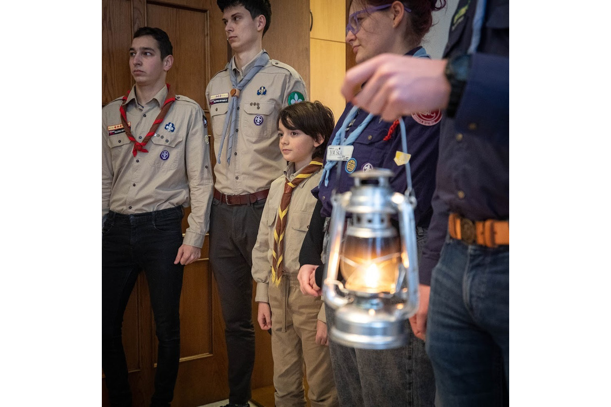 FOTO: Betlehemské svetlo skauti odovzdali primátorovi aj tento rok, foto 21