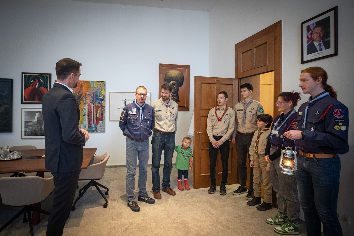 FOTO: Betlehemské svetlo skauti odovzdali primátorovi aj tento rok, foto 30