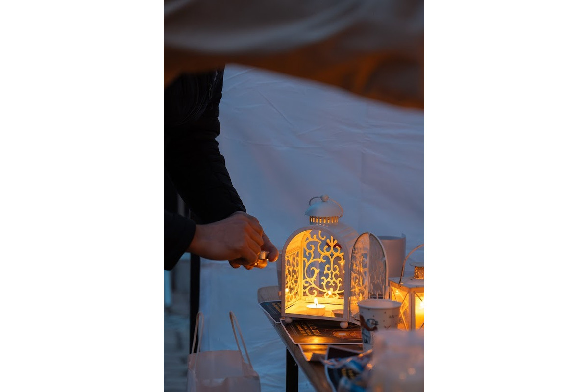 FOTO: Betlehemské svetlo si domov odniesli desiatky Bystričanov , foto 3