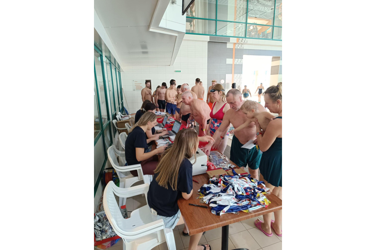 FOTO: Na plaveckom podujatí sa zapojilo 2299 účastníkov, foto 1