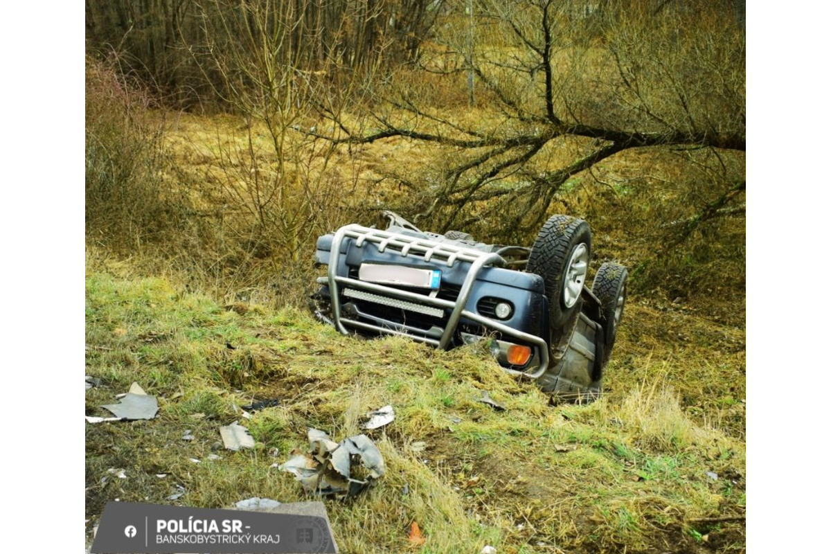 FOTO: V Krupine došlo k čelnej zrážke dvoch vozidiel, foto 1