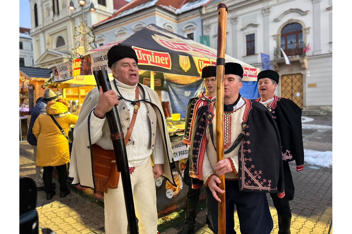 FOTO: Novinka počas Vianoc v Banskej Bystrici prispela k čistejšiemu mestu, foto 13