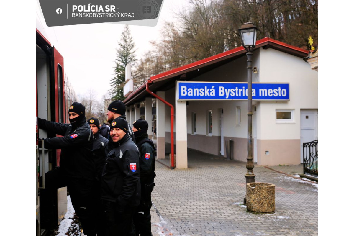 FOTO: FOTO: Derby medzi Banskou Bystricou a Zvolenom očami polície, foto 2