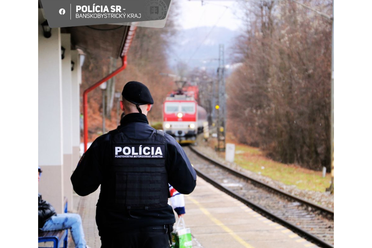 FOTO: FOTO: Derby medzi Banskou Bystricou a Zvolenom očami polície, foto 8
