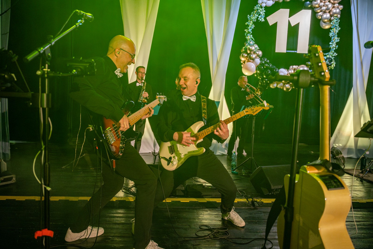 FOTO: Žiarčania majú za sebou svoj prvý bál, šlo už o jedenásty ročník, hostiteľom bol "Junior" , foto 34