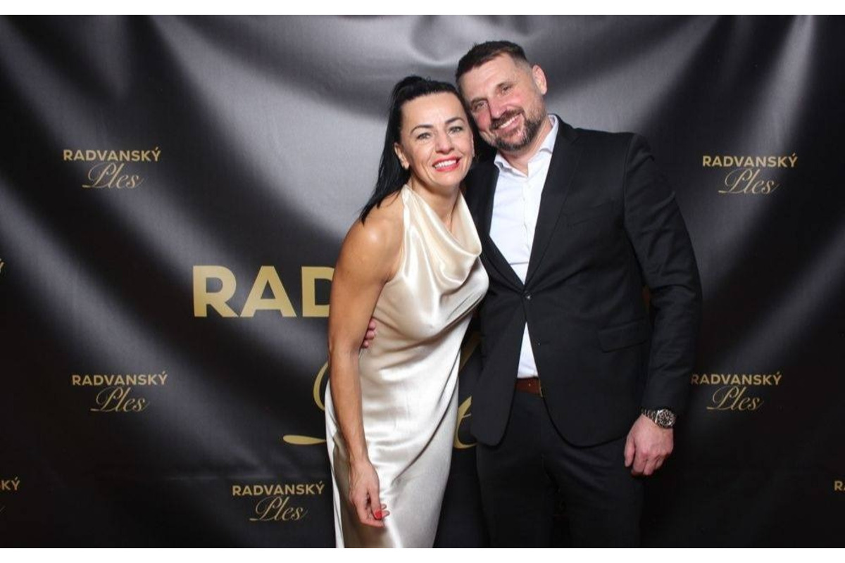 FOTO: V Banskej Bystrici sa plesalo. Radvančania si užili veľkolepý ples, nechýbal ani Lukáš Adamec, foto 4