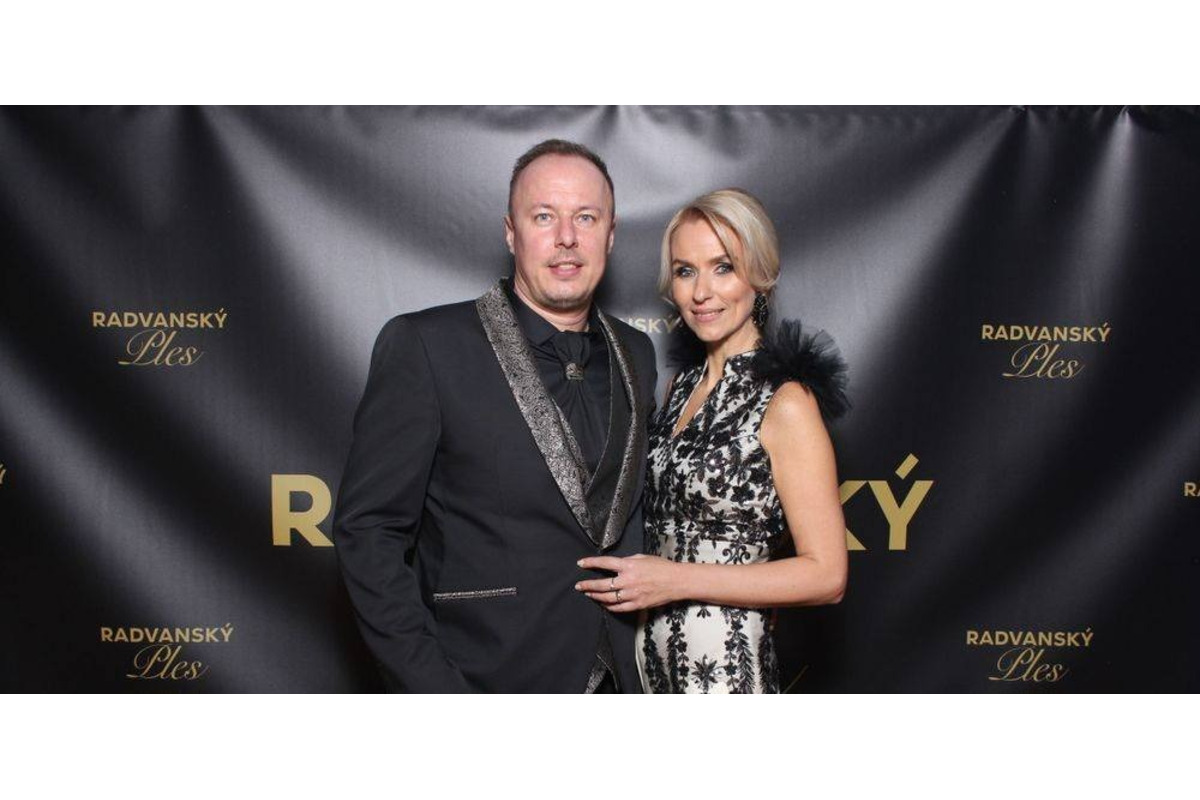 FOTO: V Banskej Bystrici sa plesalo. Radvančania si užili veľkolepý ples, nechýbal ani Lukáš Adamec, foto 5