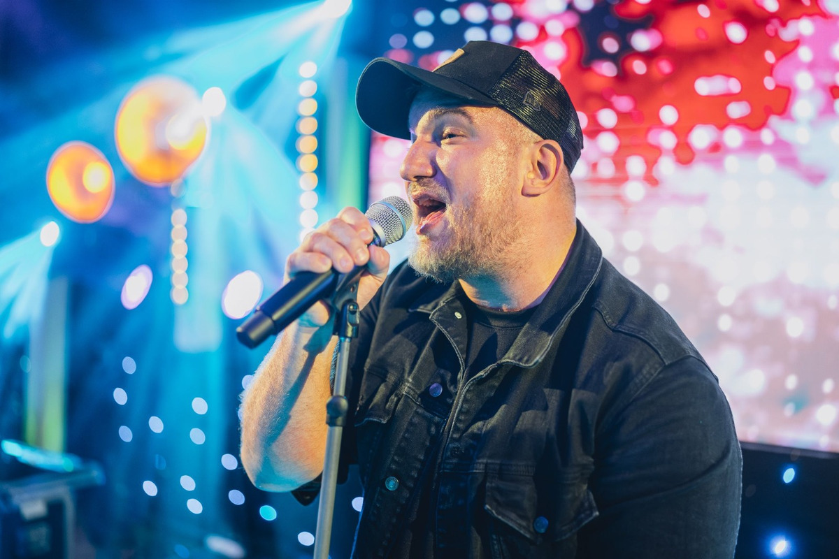 FOTO: V Banskej Bystrici sa plesalo. Radvančania si užili veľkolepý ples, nechýbal ani Lukáš Adamec, foto 19