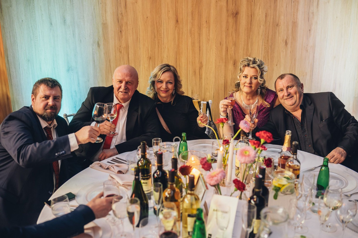 FOTO: V Banskej Bystrici sa plesalo. Radvančania si užili veľkolepý ples, nechýbal ani Lukáš Adamec, foto 20