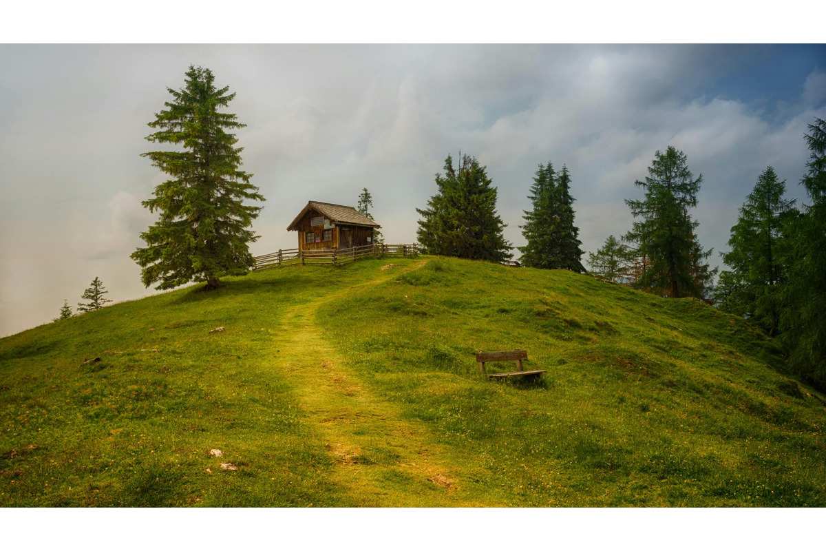 FOTO: Muž chce urobiť životnú zmenu a začať pracovať miesto kancelárie na horskej chate, foto 5