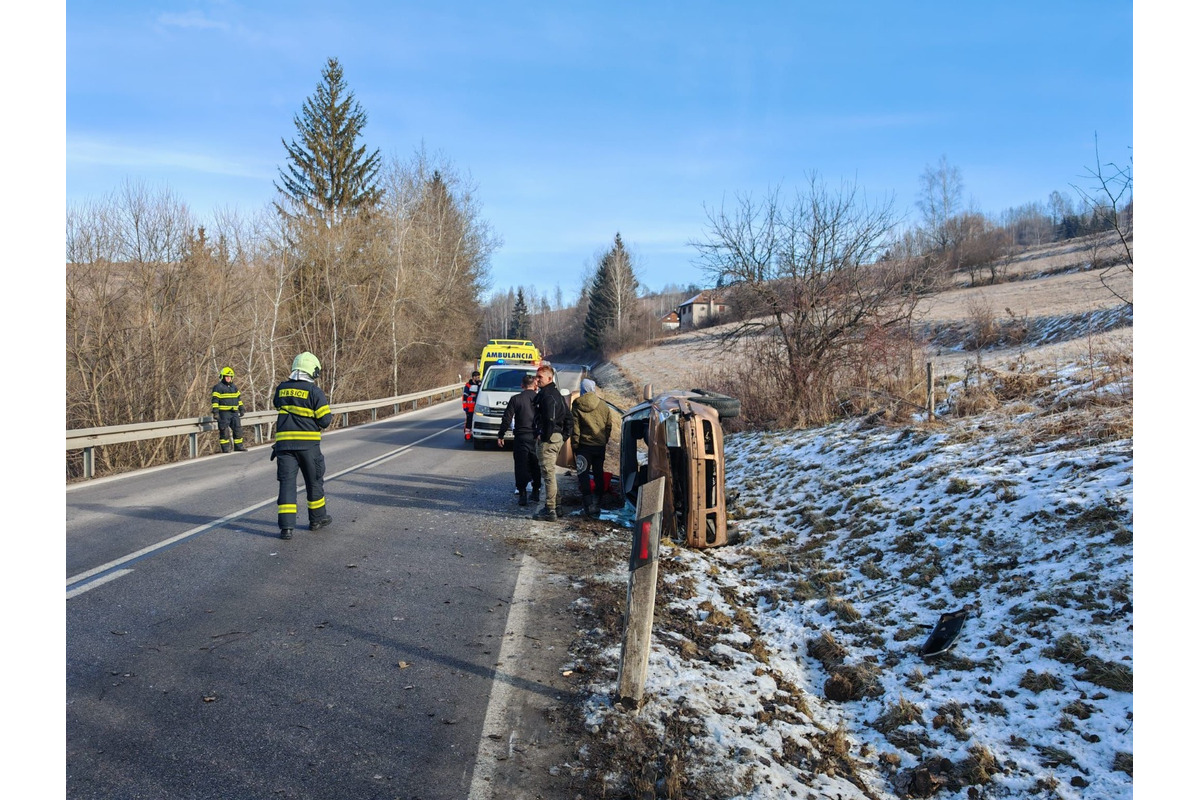 FOTO: Na mieste pomáhali všetky záchranné zložky, foto 3