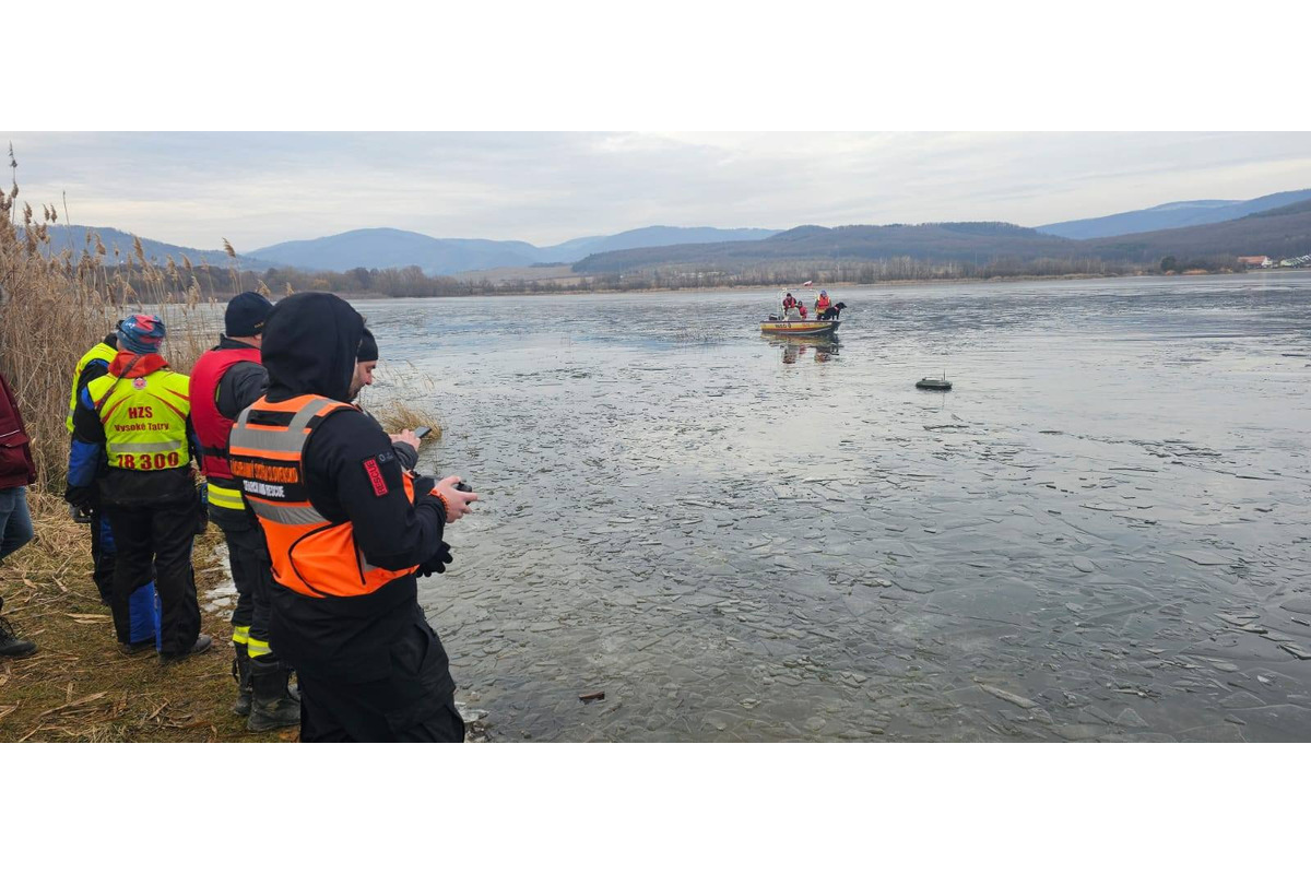FOTO: Nezvestného muža z Divína našli utopeného vo vodnej nádrži Ružiná, foto 3