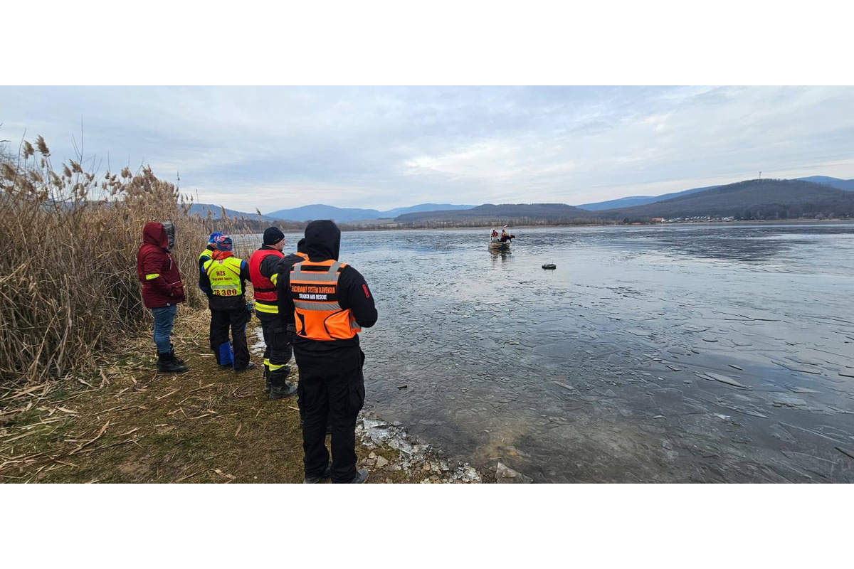 FOTO: Nezvestného muža z Divína našli utopeného vo vodnej nádrži Ružiná, foto 4